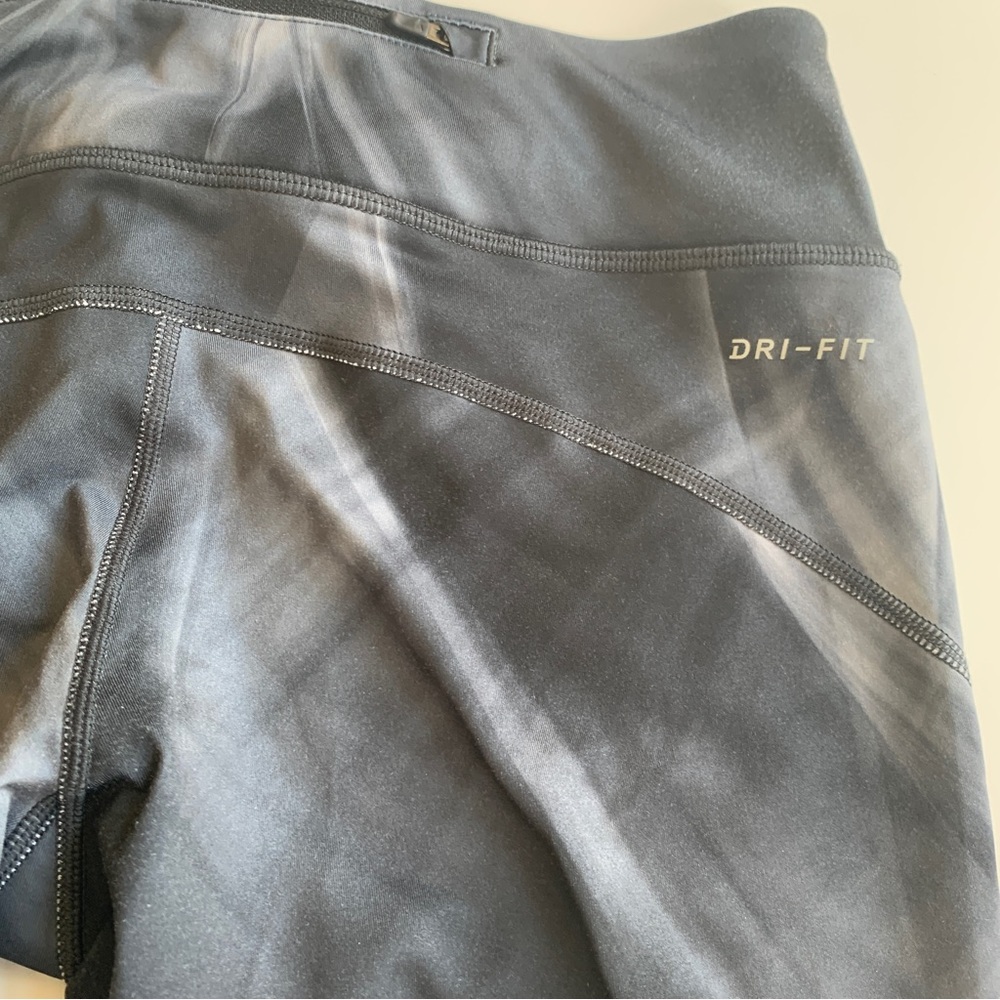 Nike Dri-FIT Training Leggings | Black Gray Abstract | Size S | EUC - Picture 5 of 7